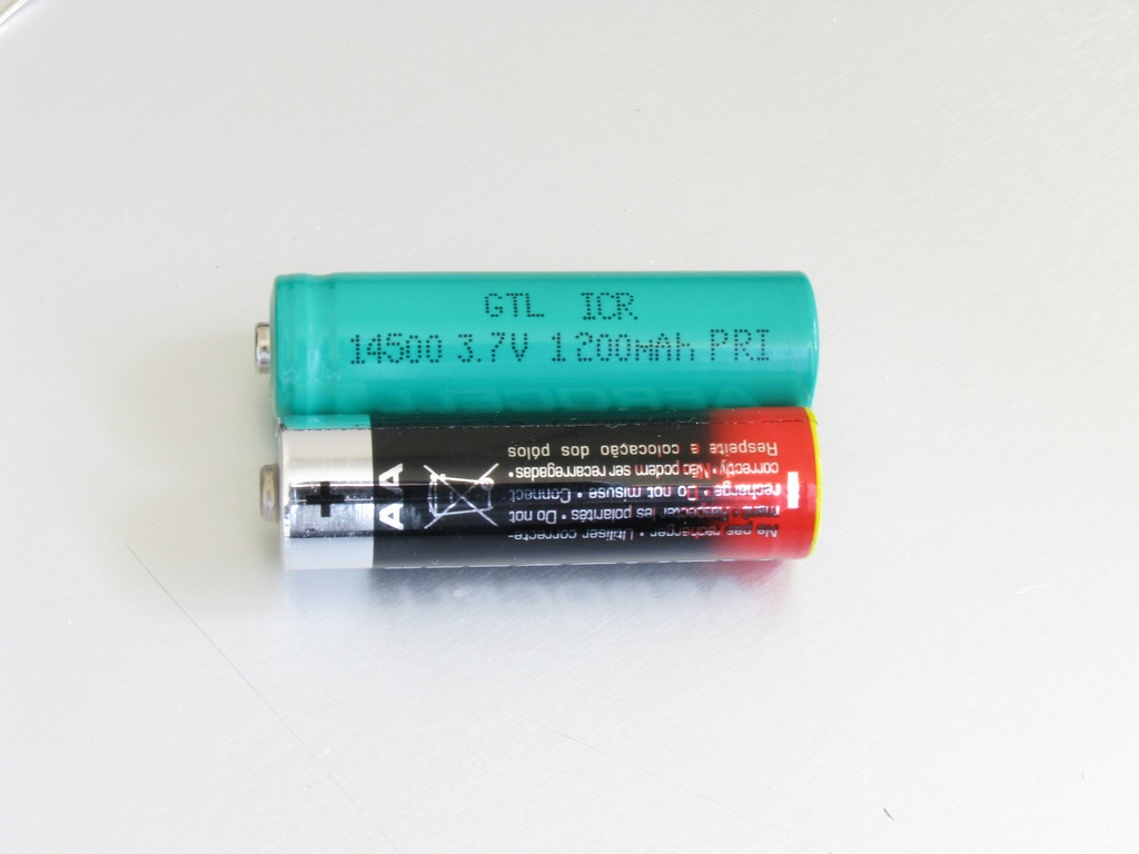 Vs battery. АА 14500. Hongli аккумуляторы 14500. Батарейка 14500 аналоги. АА Battery Dimensions.